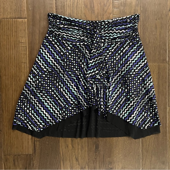 Profile Skirt - Picture 2 of 7